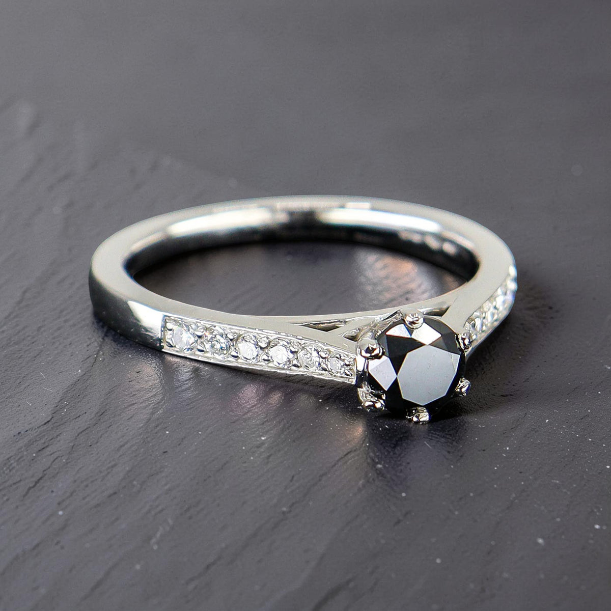 Pre-Owned Platinum 0.77ct TDW Black Diamond With Diamond Accent Shoulders Ring