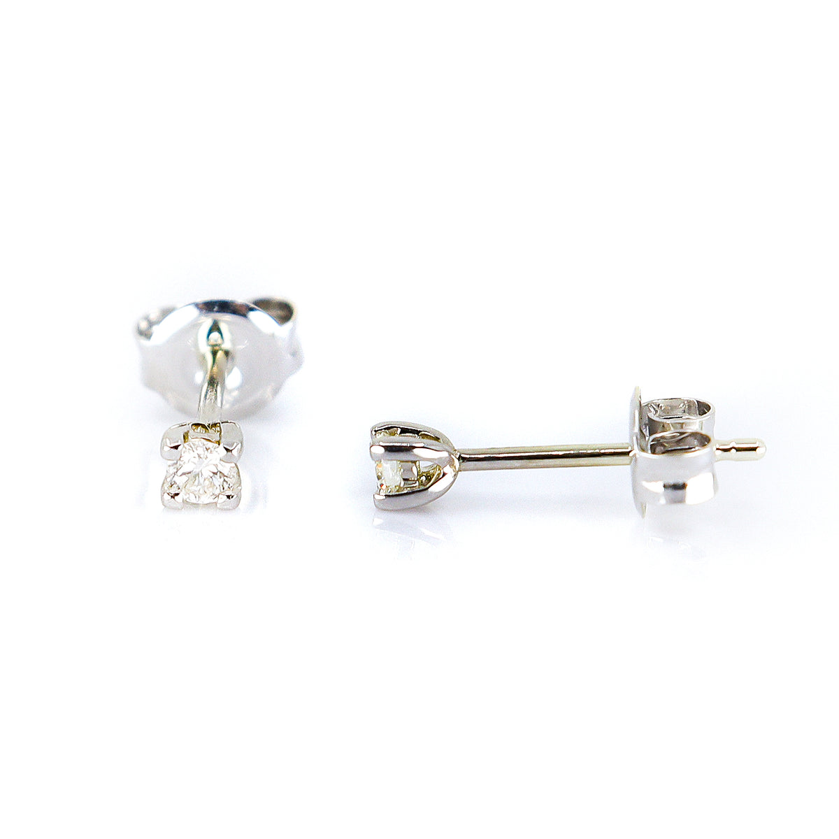 9ct White Gold 4 Claw Solitaire Stud Earrings