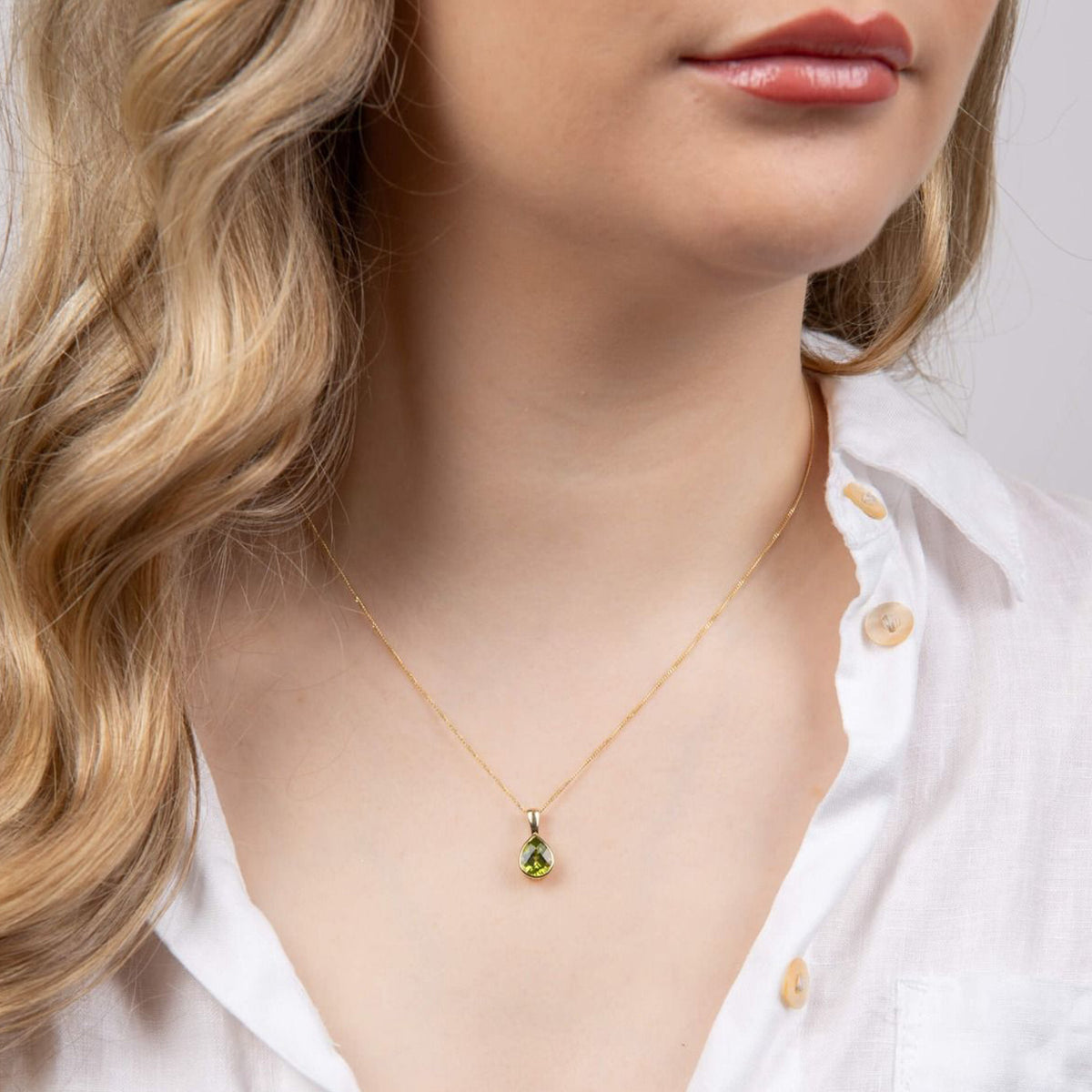 9ct Yellow Gold Peridot Teardrop Pendent and Chain