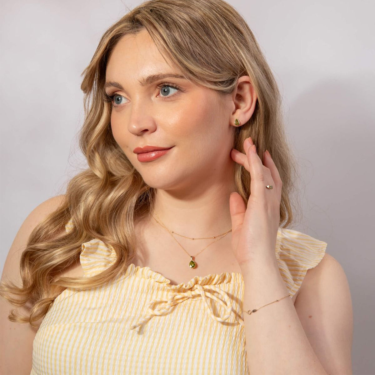 9ct Yellow Gold Peridot Teardrop Pendent and Chain