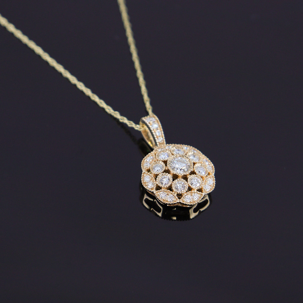 Pre-Owned 18ct Yellow Gold Diamond Ap. 0.65ct Flower Cluster Pendant & Chain