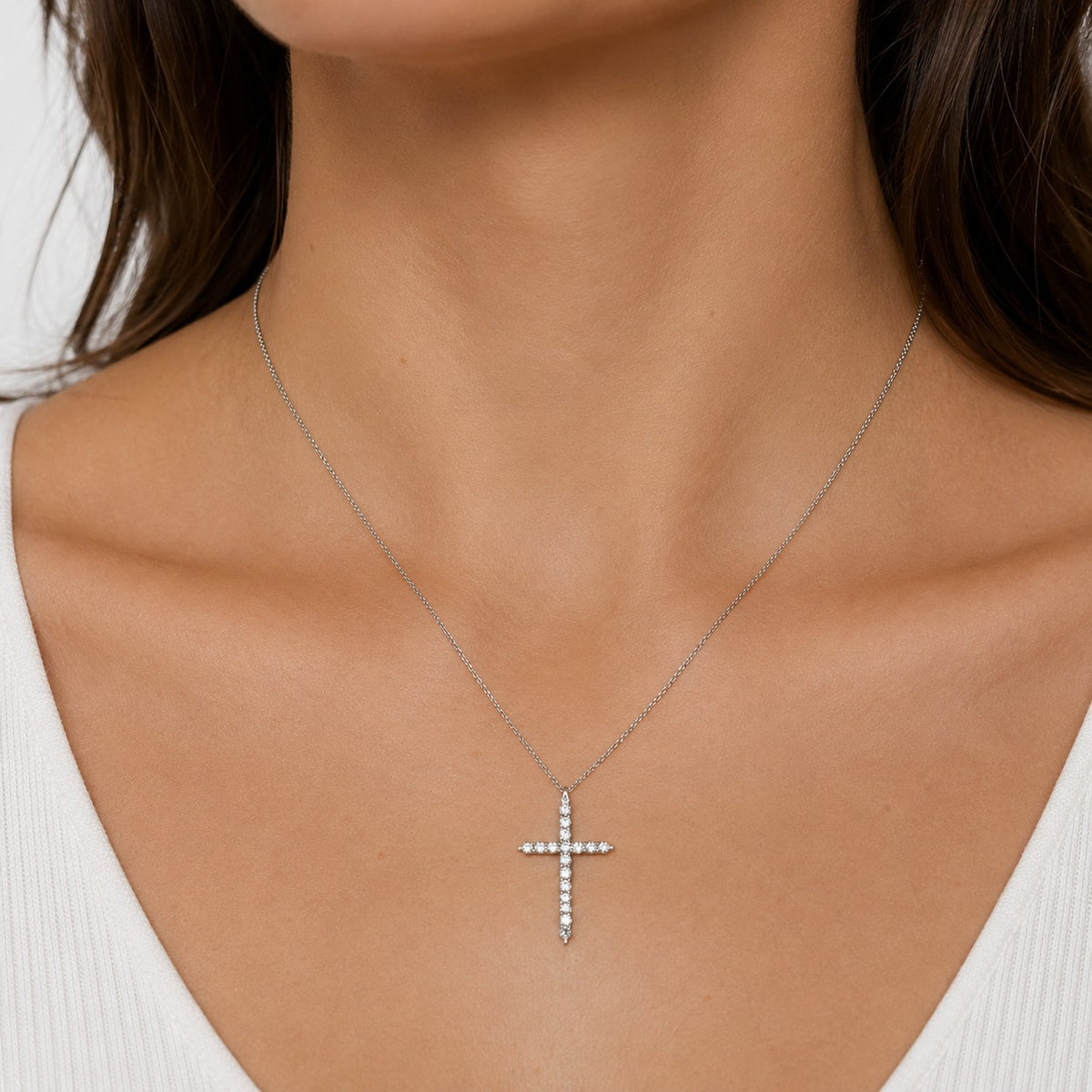 9ct White Gold 1.00ct Diamond Illusion Set Cross Pendant & Chain