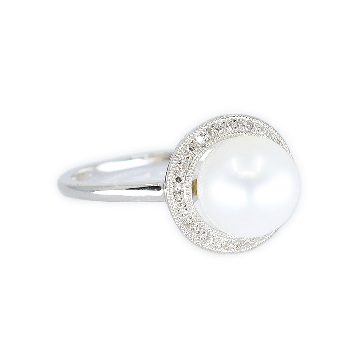 9ct White Gold Freshwater Pearl & Diamond Halo Ring