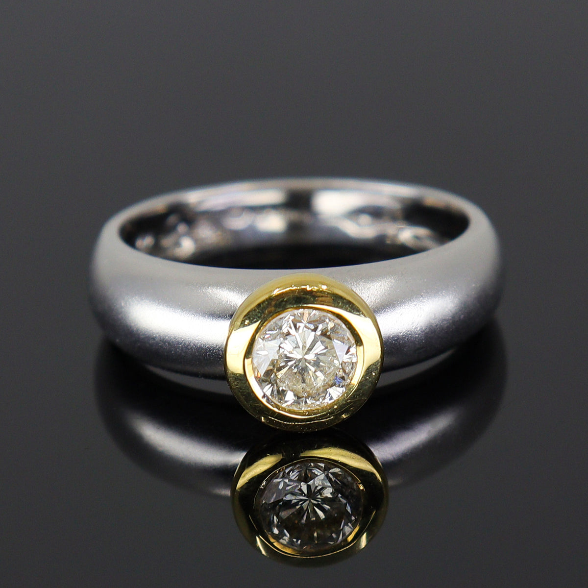 Pre-Owned 18ct White Gold Ap. 0.64ct Round Brilliant Cut Diamond Solitaire Ring