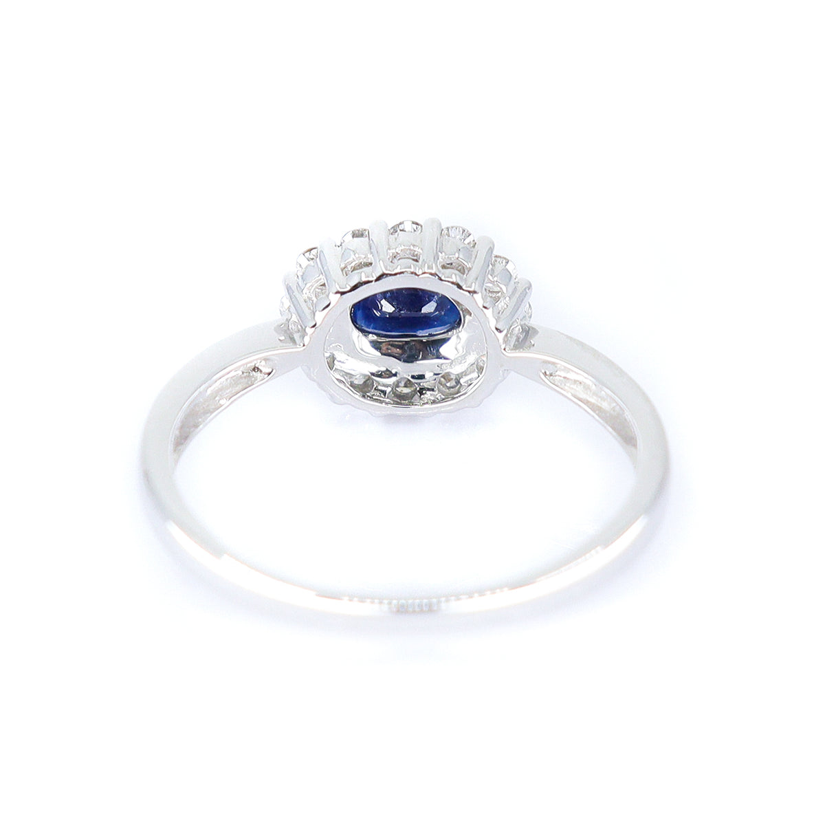 18ct White Gold Oval Sapphire & Diamond Horizontal Cluster Ring