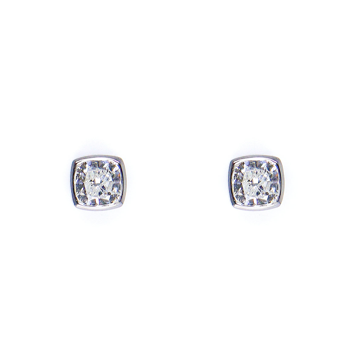 9ct White Gold Lab Grown Diamond 1.00ct  TDW Cushion Cut Rubover Set Solitaire Stud earrings