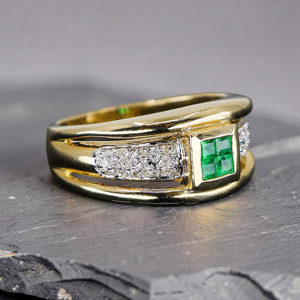 Pre-Owned 9ct Yellow Gold Square Rub Set Emerald & Pave Set Diamond Graduated Wide Ring
