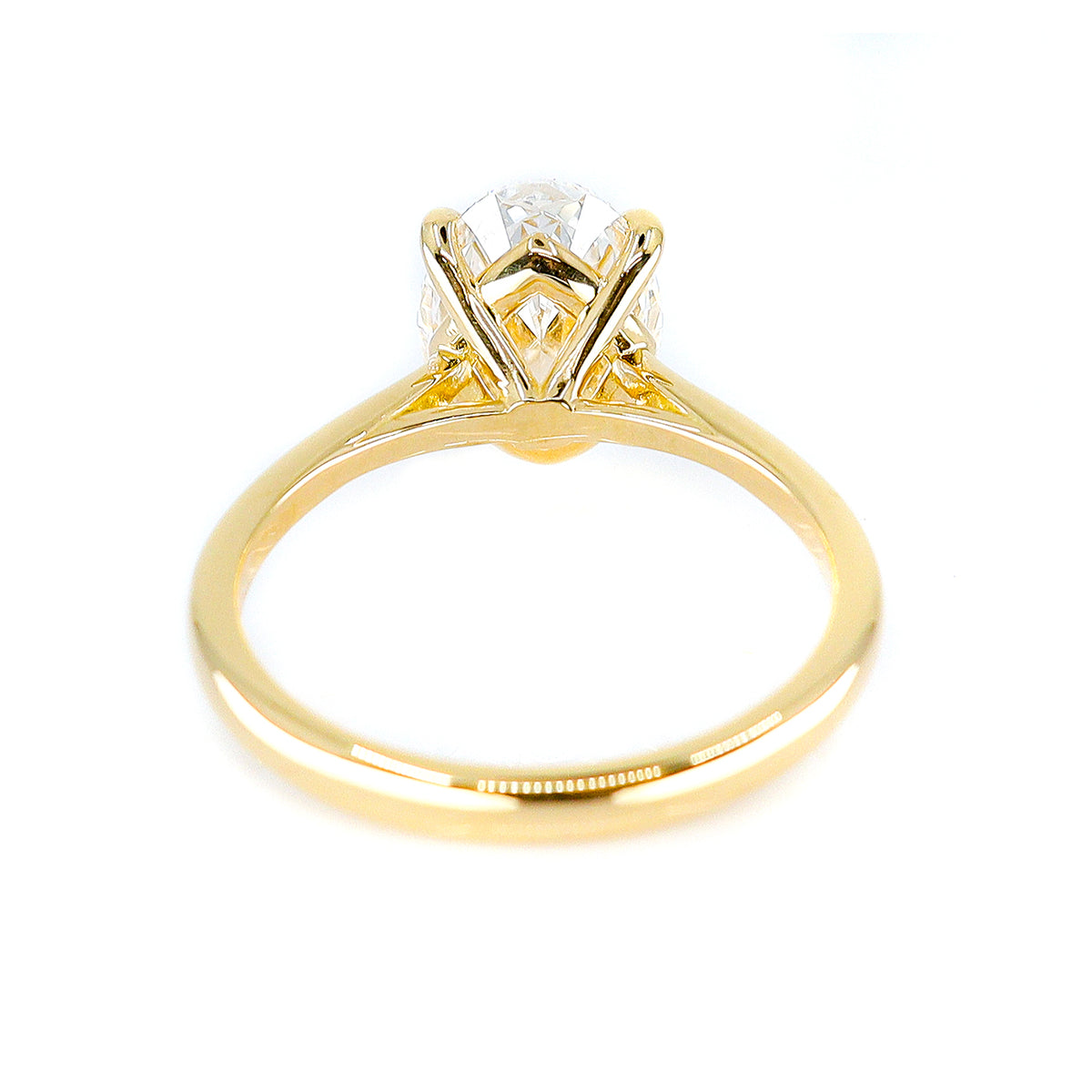 18ct Yellow Gold 2.50ct Lab Grown Diamond Certificated Oval Cut Solitaire Ring