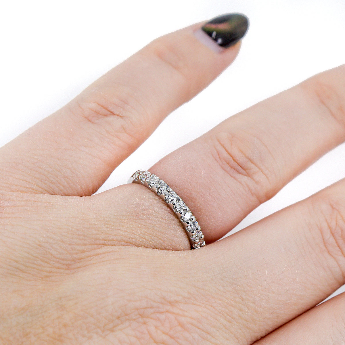 18ct White Gold Claw Set Round Brilliant Cut Diamond Half Eternity Ring