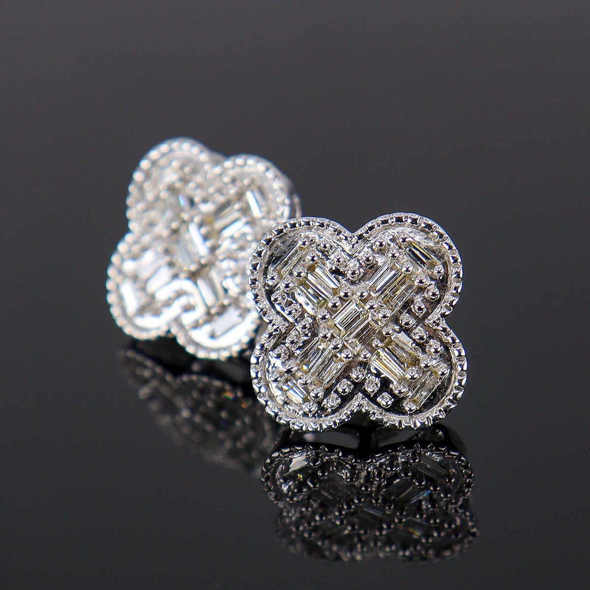 Pre-Owned 18ct White Gold Baguette Cut Diamond Cluster Stud Earrings