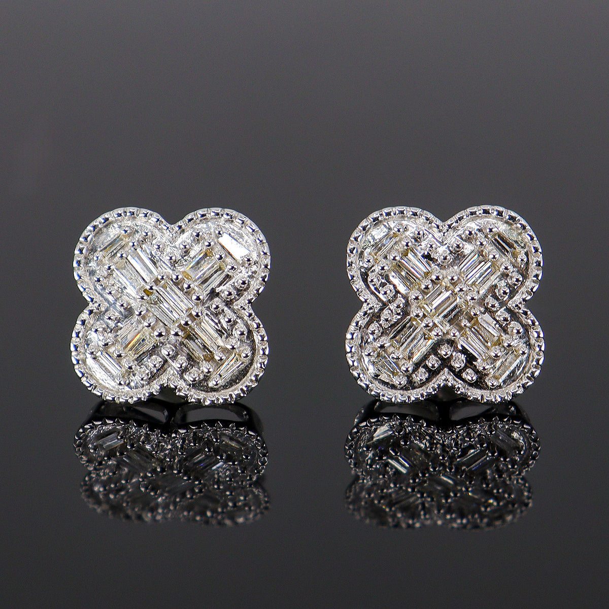 Pre-Owned 18ct White Gold Baguette Cut Diamond Cluster Stud Earrings