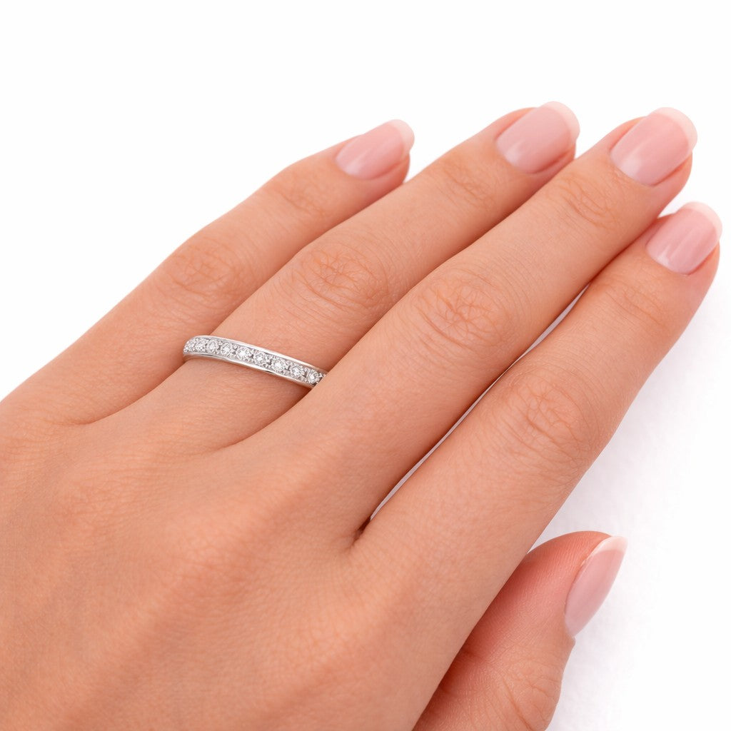 9ct White Gold 0.18ct TDW Lab Grown Diamond Round Brilliant Cut Grain Set 2.2mm Band