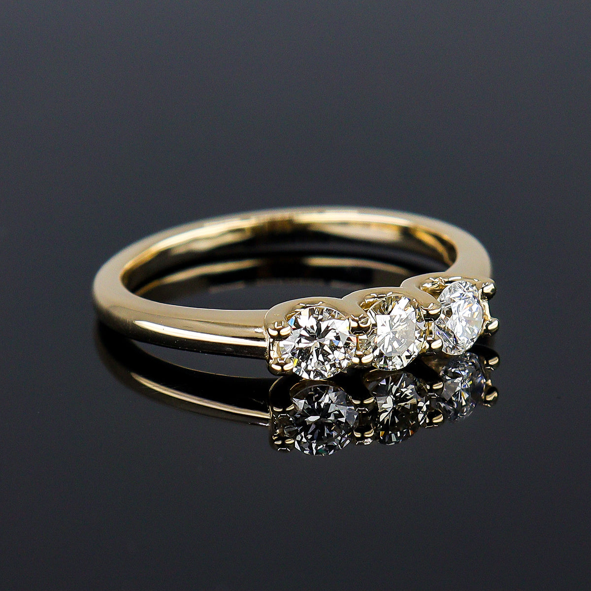 Pre-Owned 9ct Yellow Gold Diamond Half Eternity Ring