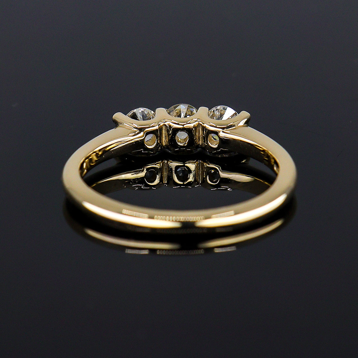 Pre-Owned 9ct Yellow Gold Diamond Half Eternity Ring