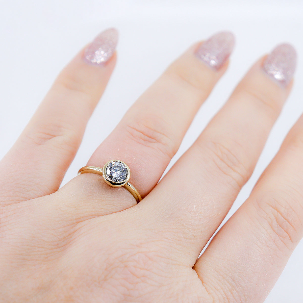 9ct Yellow Gold 1.00ct Lab Grown Diamond Certificated Round Brilliant Cut Rub Set Solitaire Ring