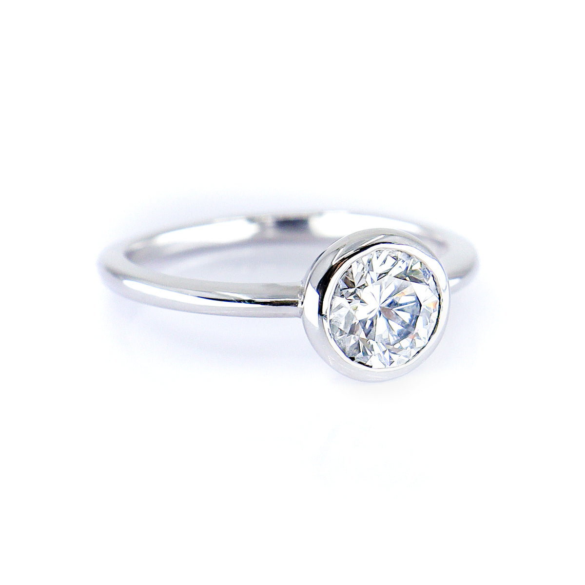 9ct White Gold 1.00ct Lab Grown Diamond Certificated Round Brilliant Cut Rub Set Solitaire Ring