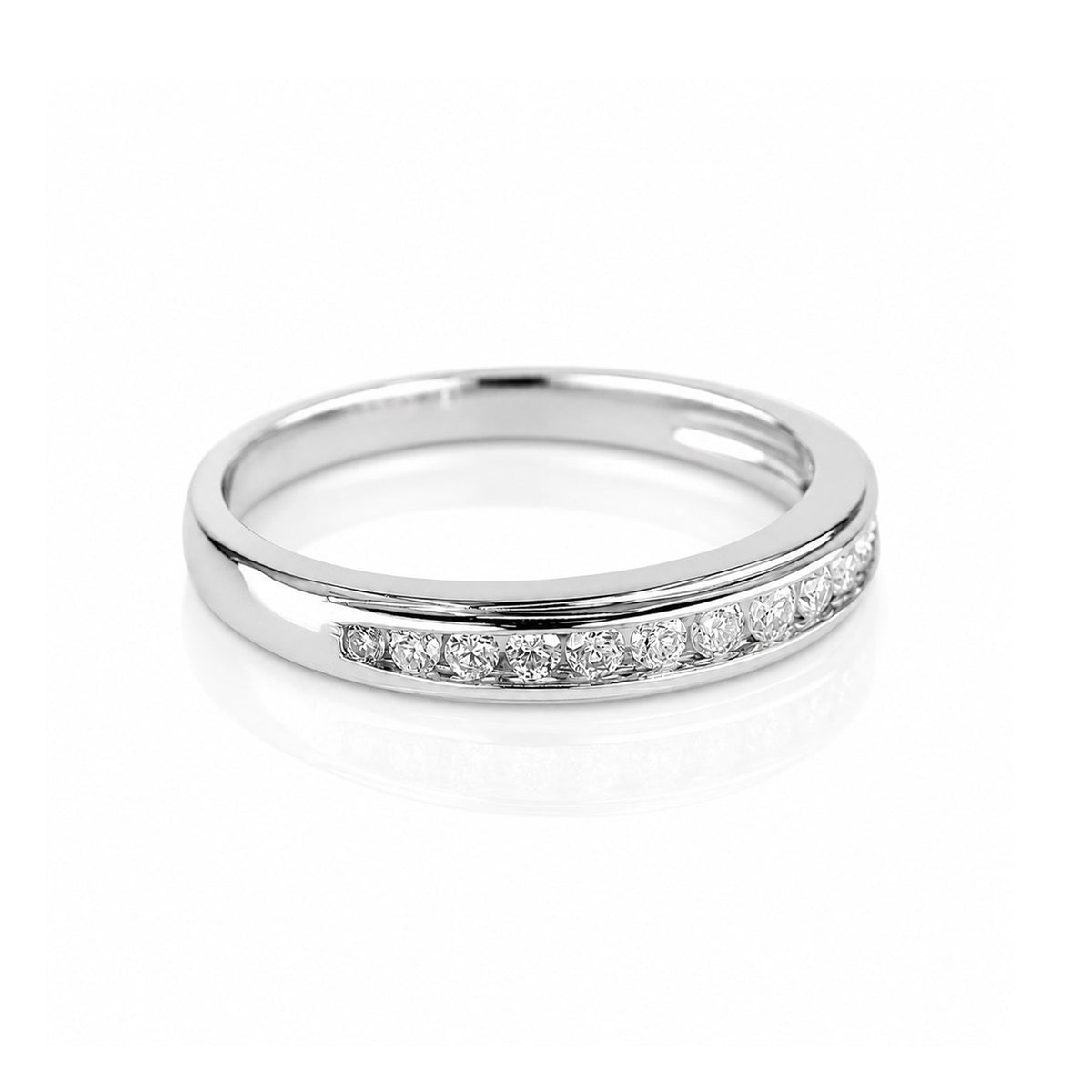 Pre-Owned 18ct Yellow Gold Ap. 0.33ct TDW Diamond Graduated Channel Set Half Eternity Ring