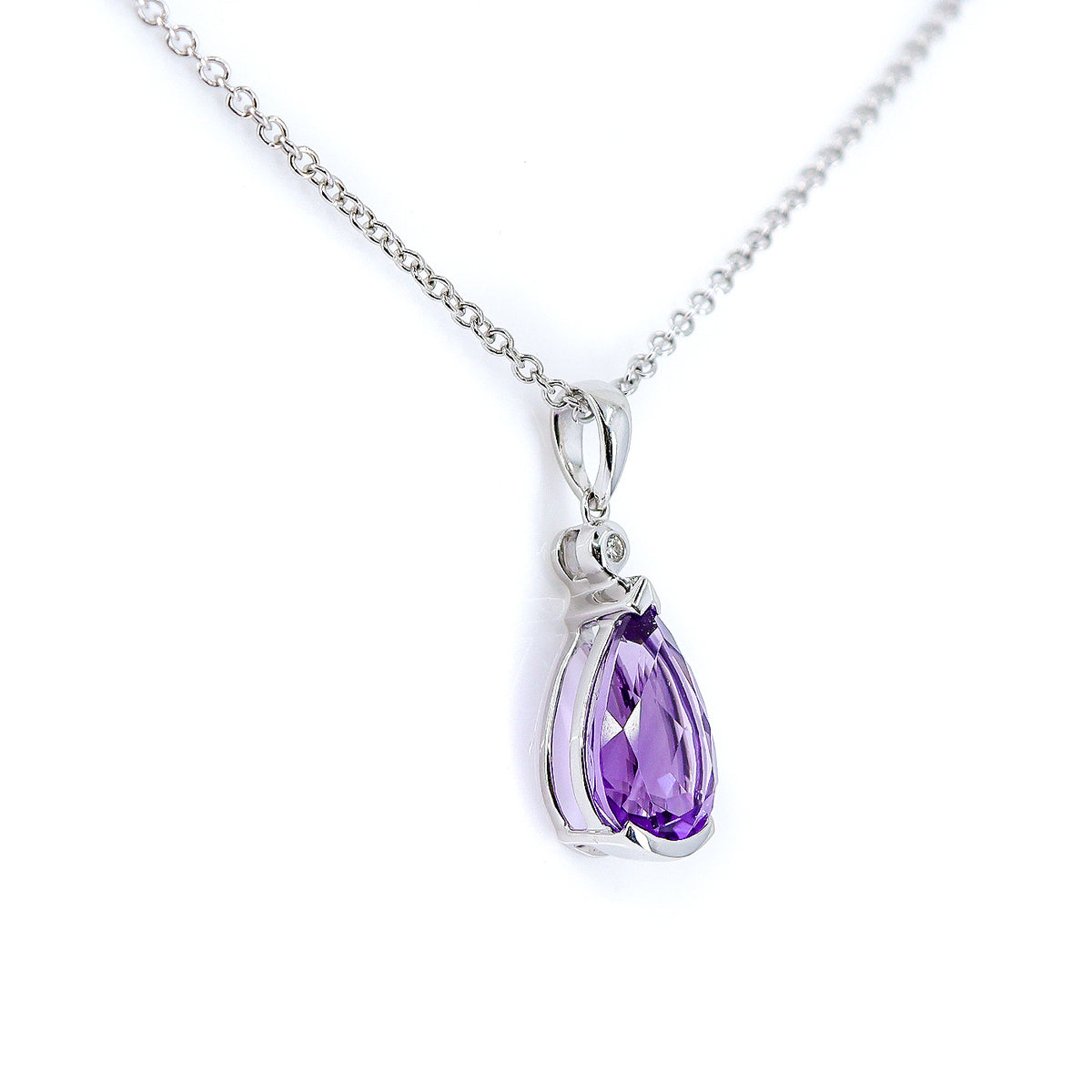 Pre-Owned 9ct White Gold Pear Shape Amethyst & Round Brilliant Cut Diamond 17" Trace Chain