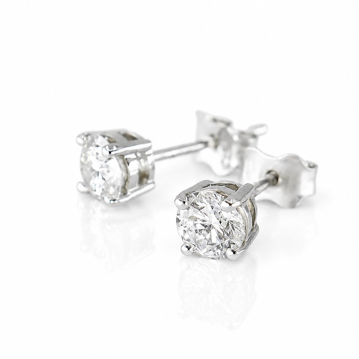 9ct White Gold 1.00ct TDW Lab Grown Diamond Solitaire Studs