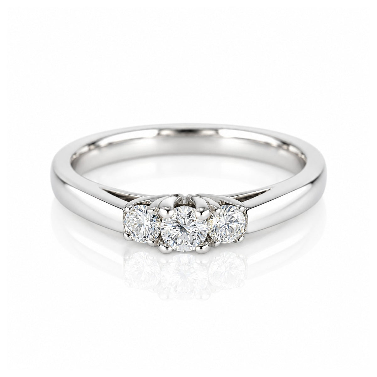Pre-Owned 9ct White Gold 0.28ct TDW Three Stone Diamond Ring