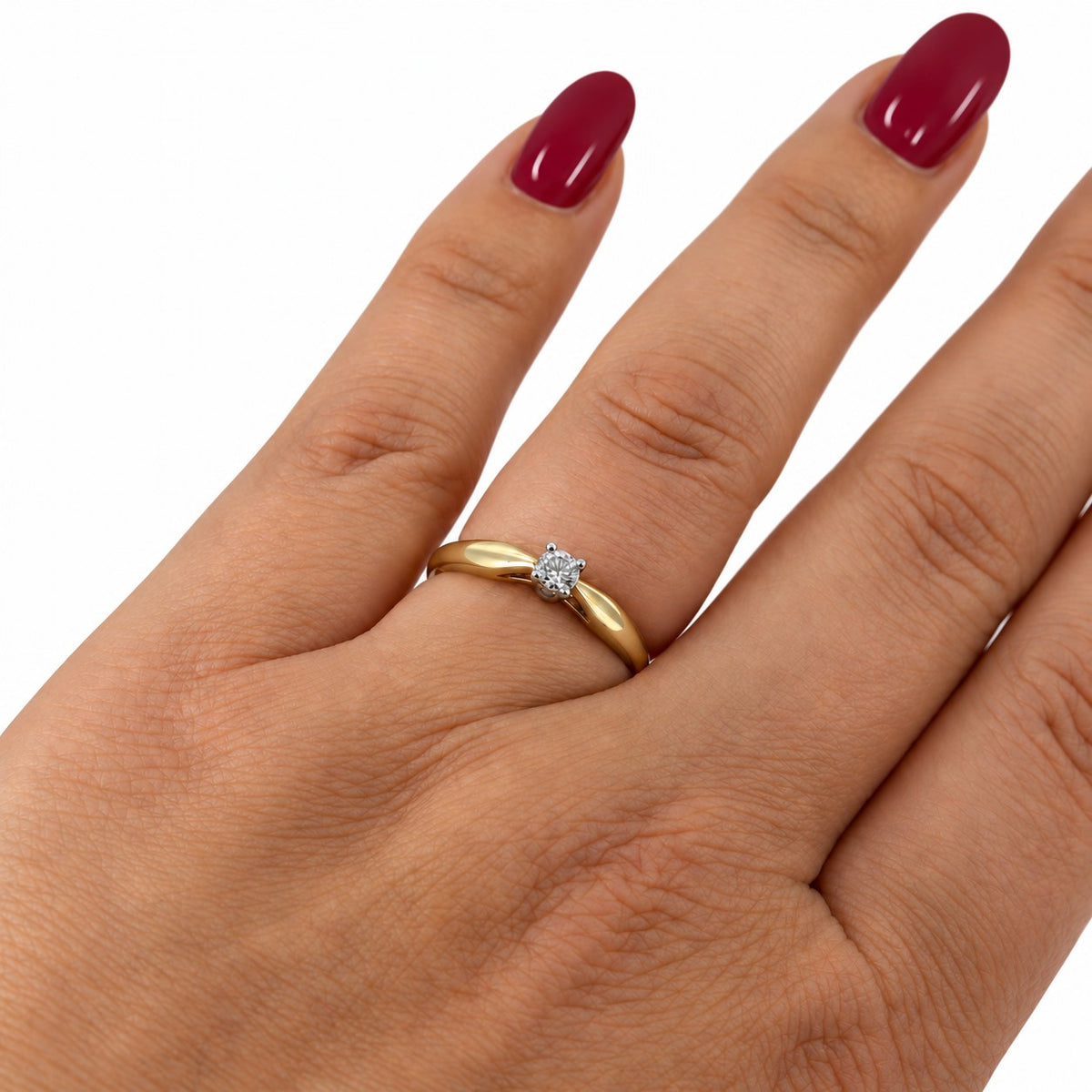 Pre-Owned 9ct Yellow Gold 0.13ct Diamond Four Claw Solitaire Ring