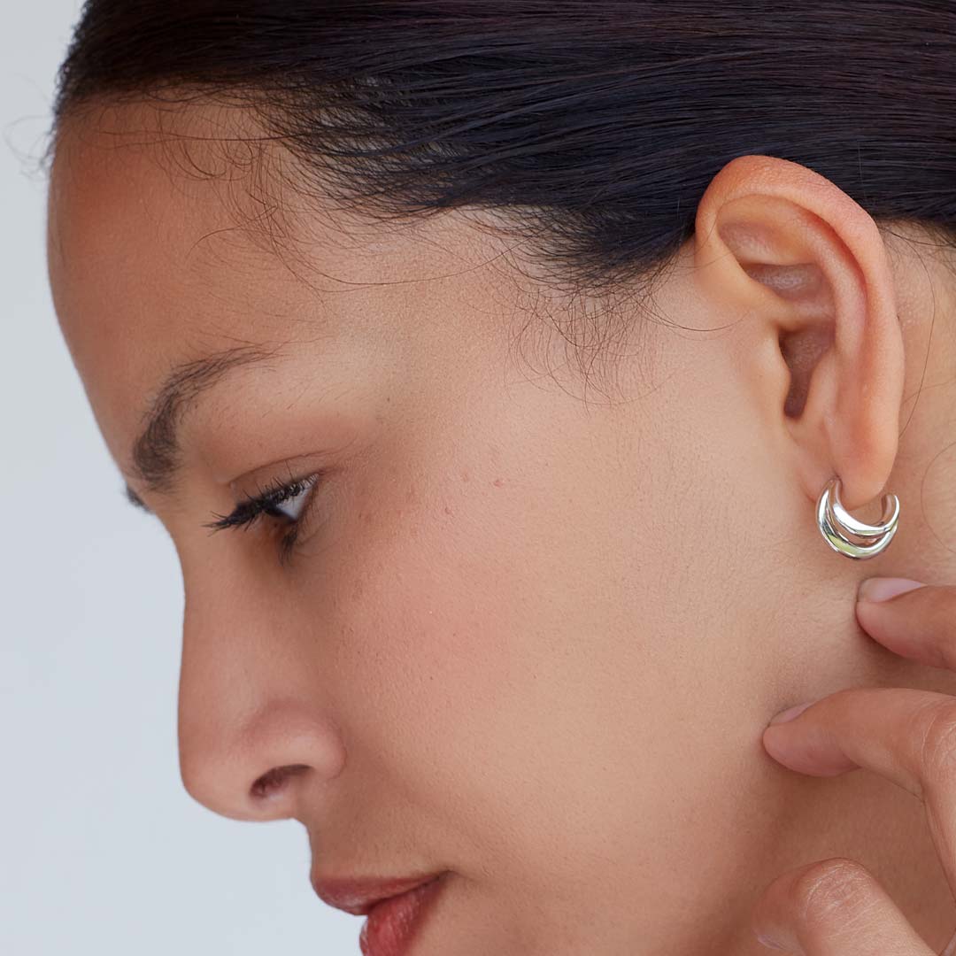 Kit Heath Sterling Silver Bevel Cirque Link Double Semi Hoop Stud Earrings. Rhodium Plated