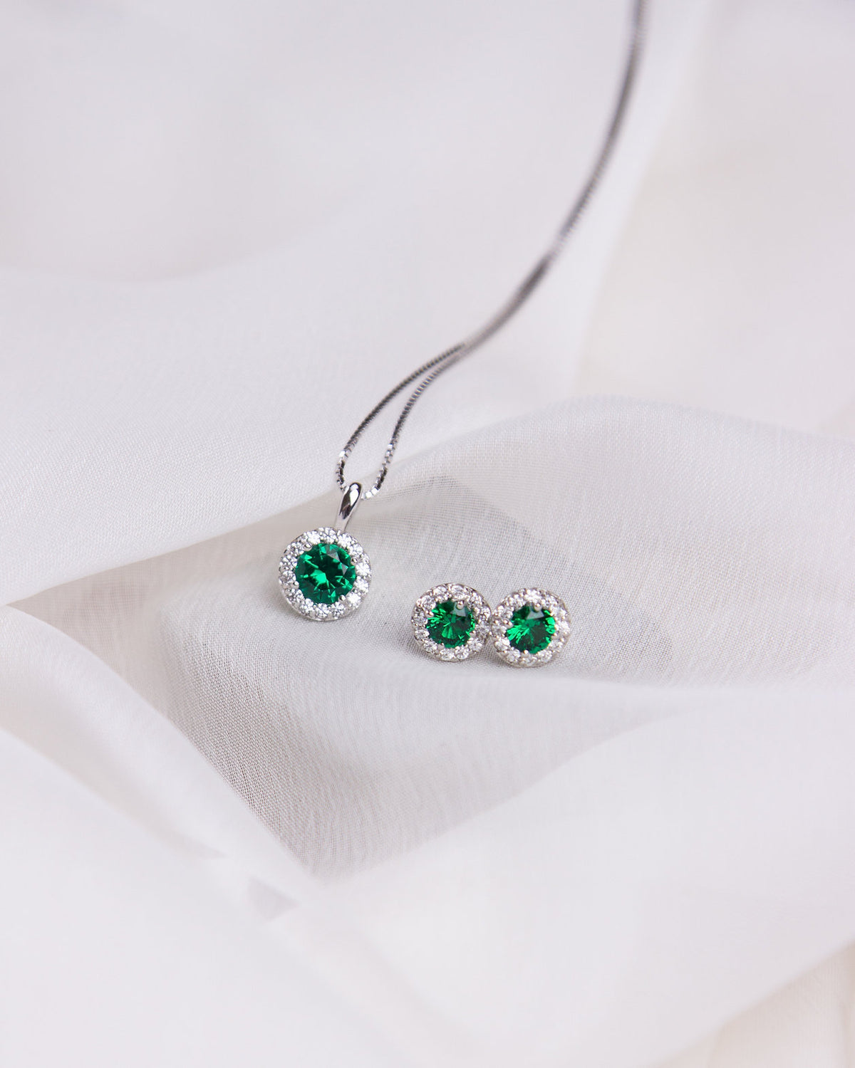 Diamonfire Sterling Silver Emerald Green Cubic Zirconia Round Cluster Stud Earrings