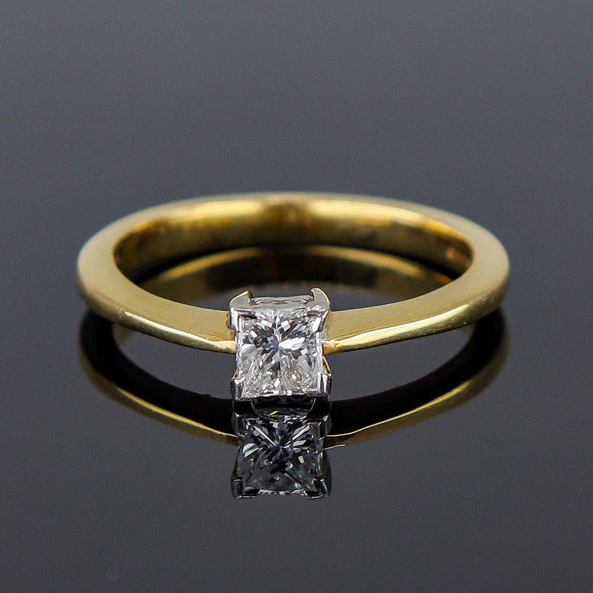 Pre-Owned 18ct Yellow Gold 0.42ct Princess Cut Diamond Solitaire Ring