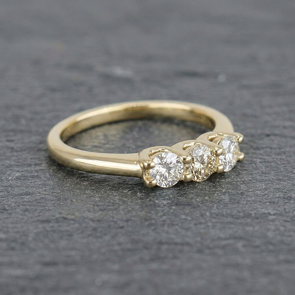 Pre-Owned 9ct Yellow Gold 0.60ct TDW Diamond Trilogy Ring