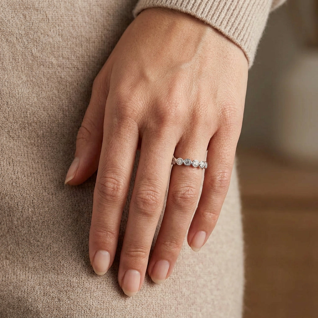 Pre-Owned Platinum Ap. 0.33ct TDW Diamond Graduated Channel Set Half Eternity Ring