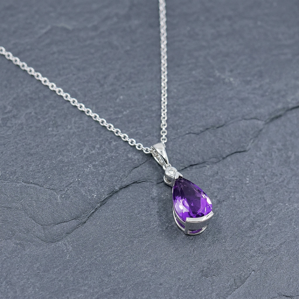 Pre-Owned 9ct White Gold Pear Shape Amethyst & Round Brilliant Cut Diamond 17" Trace Chain