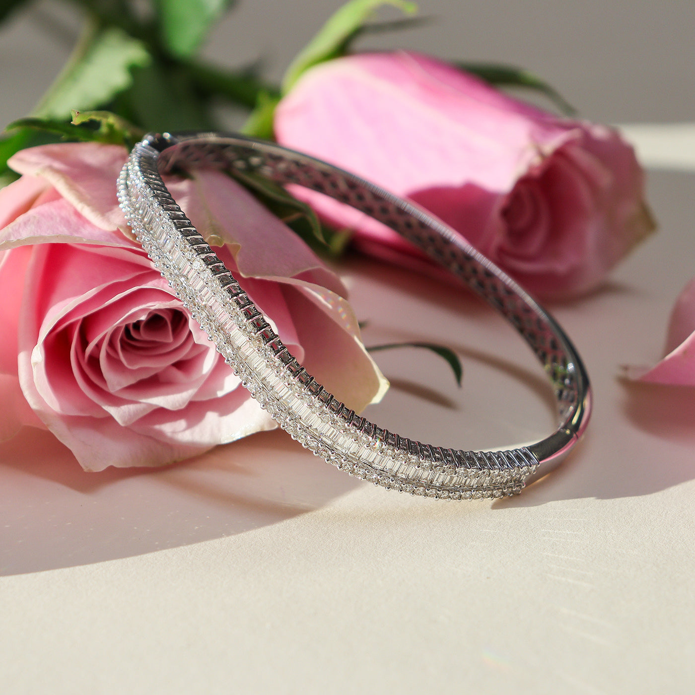Pre-Owned 18ct White Gold 3.13ct Diamond Wave Hinged Bangle