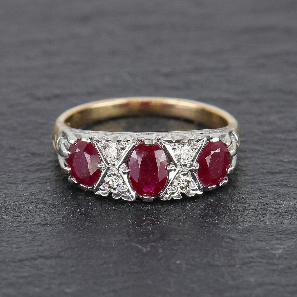 Pre-Owned 9ct Yellow Gold Graduated Oval Ruby & Diamond Vintage Style Trilogy Ring