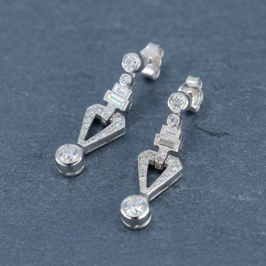 Pre-Owned 14ct White Gold Approx.1.25ct Diamond Art Deco Style Drop Earrings