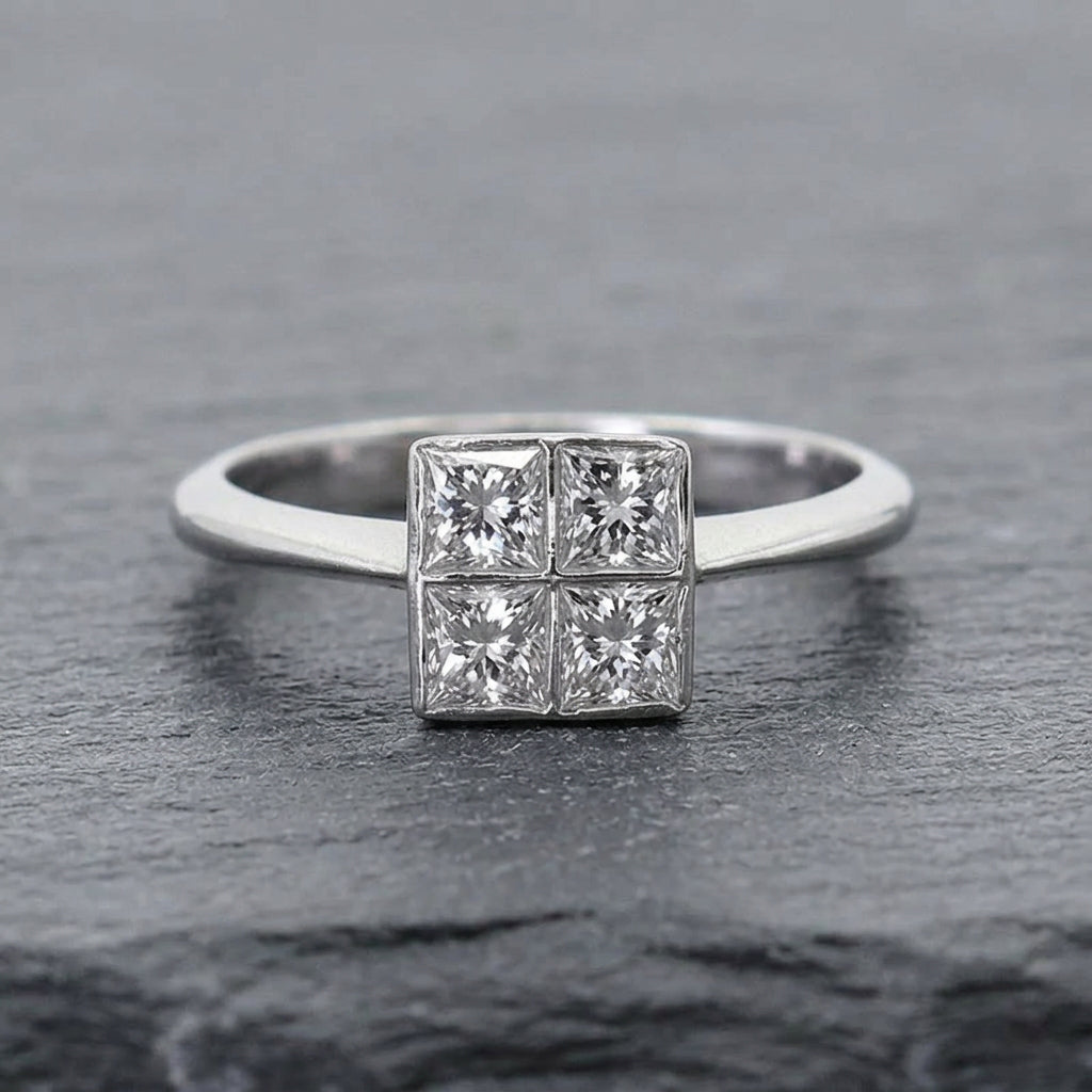 Pre-Owned 18ct White Gold Diamond Cluster Ring