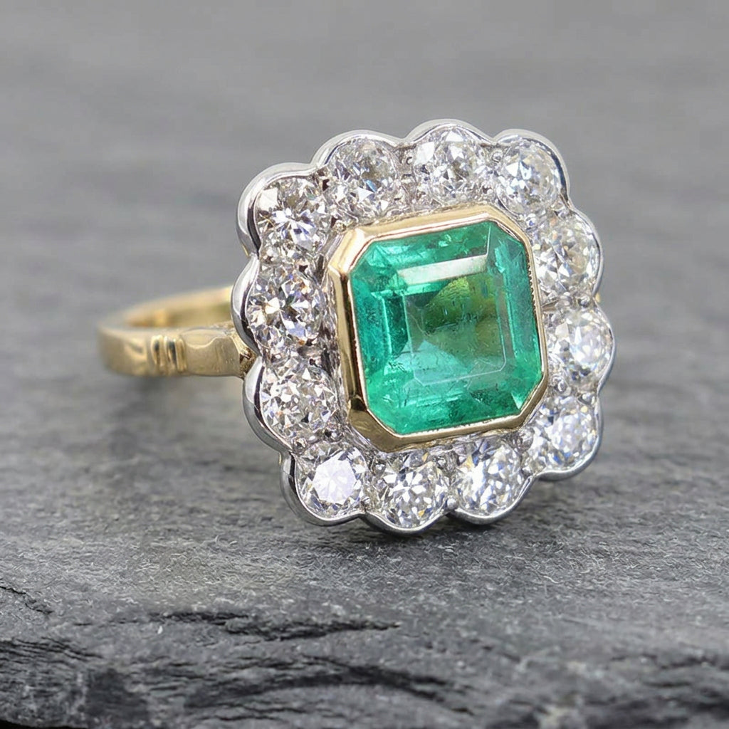 Pre-Owned 18ct Gold Emerald & Diamond Ring