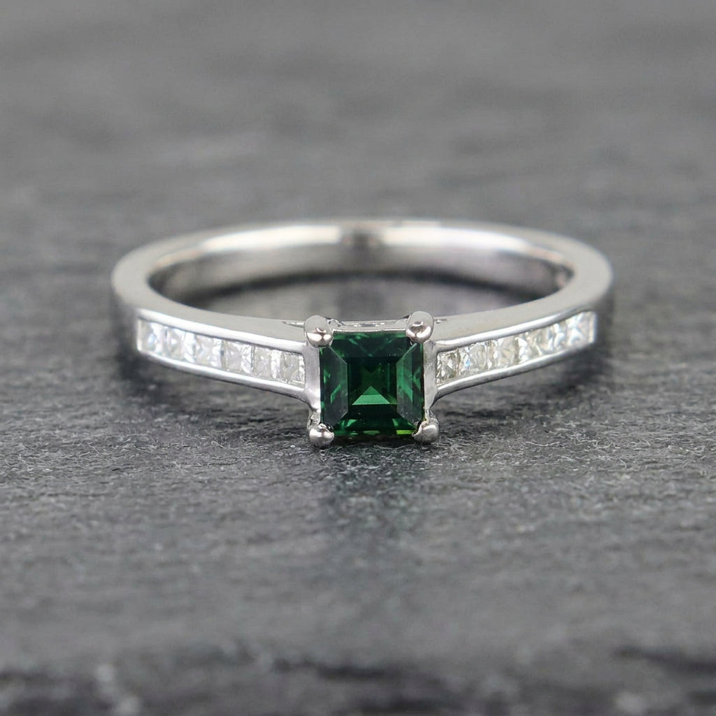 Pre-Owned 18ct White Gold Teal Sapphire & Diamond Ring