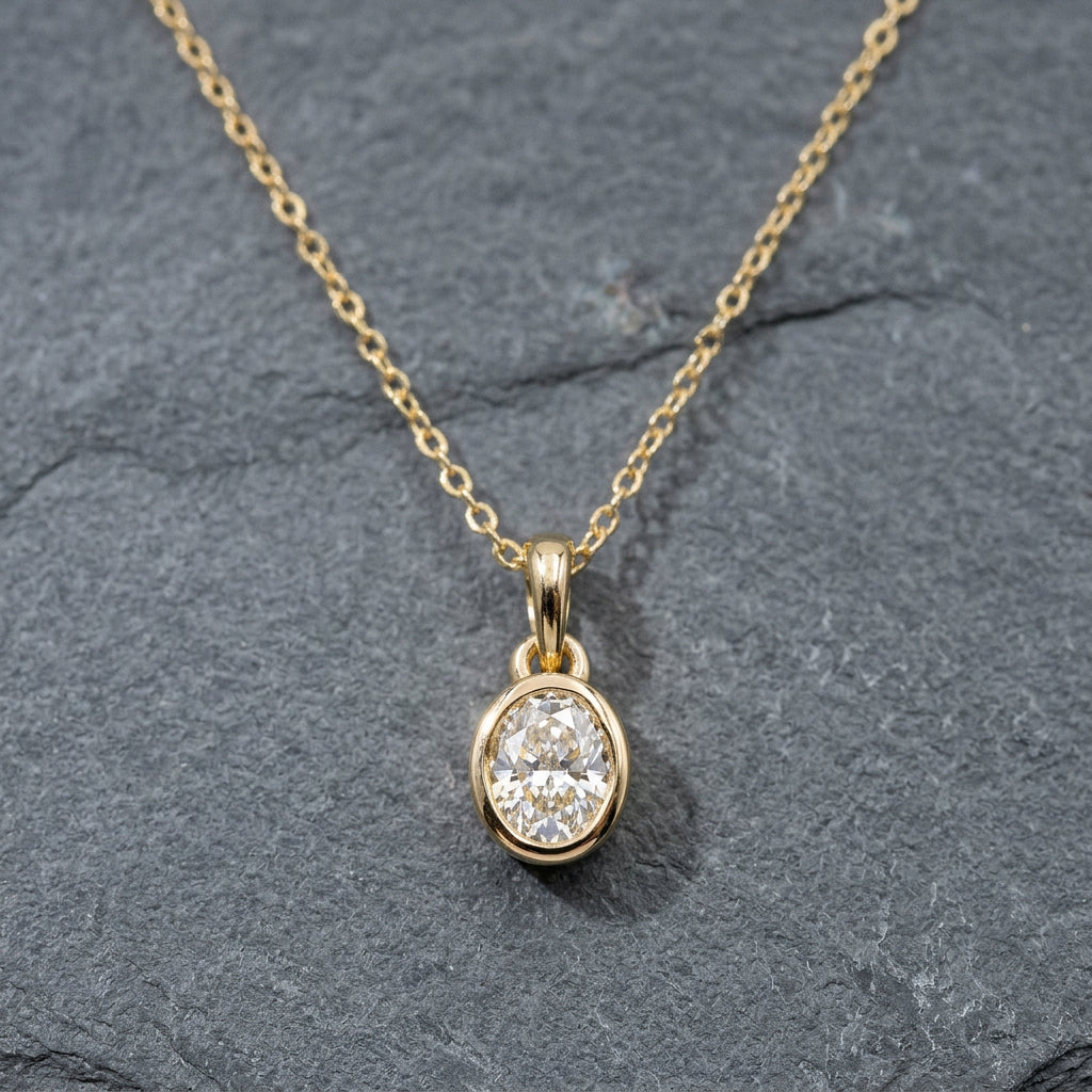 Pre-Owned 18ct Yellow Gold 0.94ct Diamond Pendant & Chain
