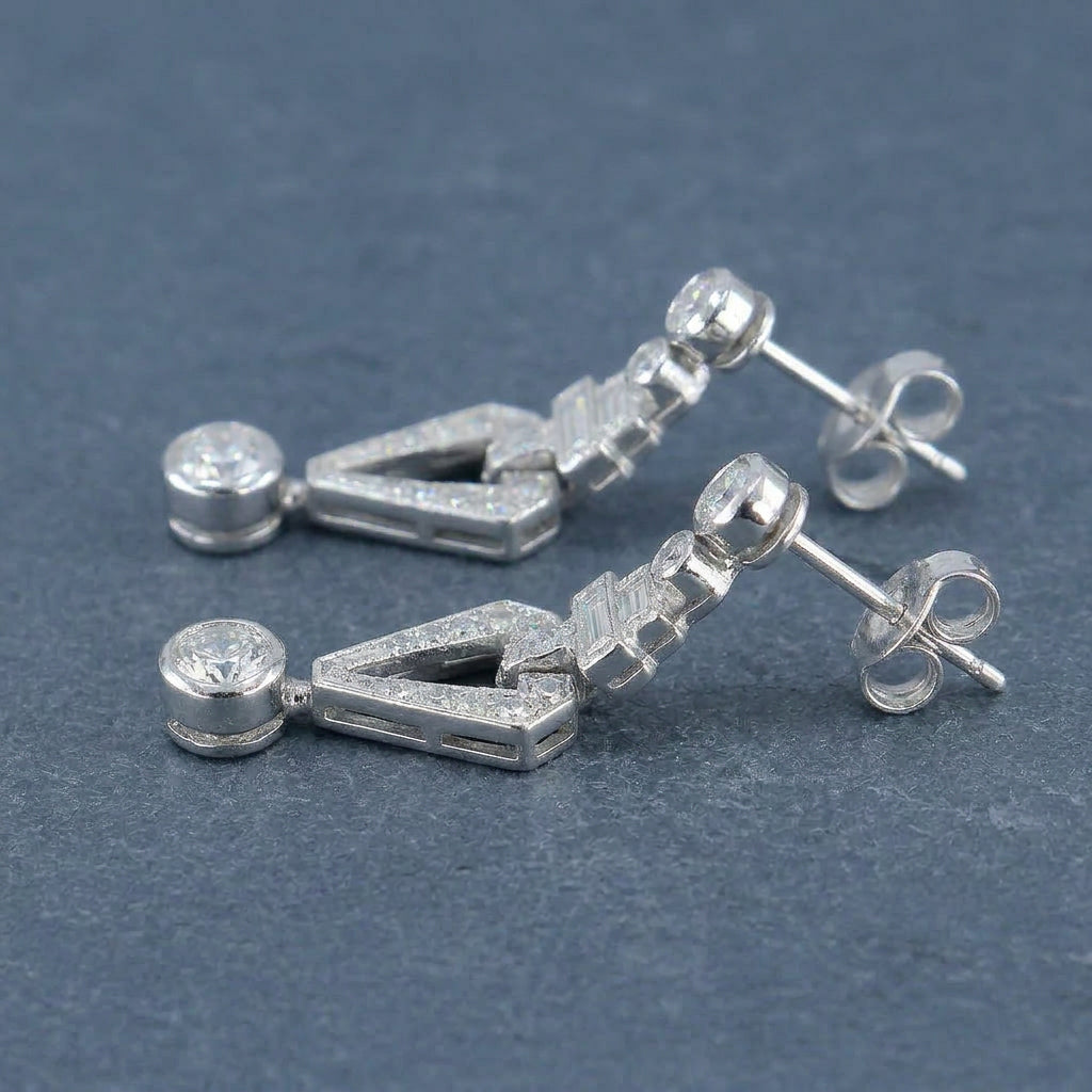 Pre-Owned 14ct White Gold Approx.1.25ct Diamond Art Deco Style Drop Earrings