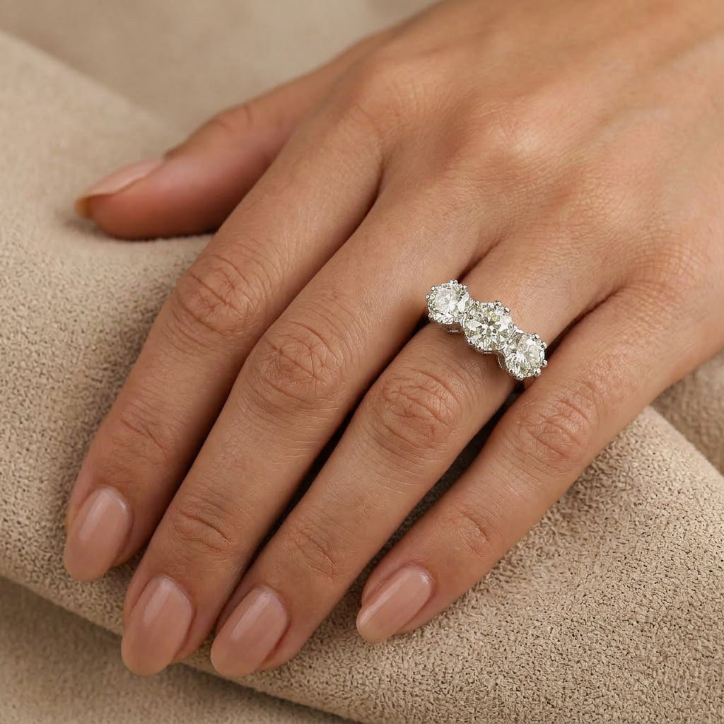 Pre-Owned 18ct White Gold Diamond Trilogy Ring