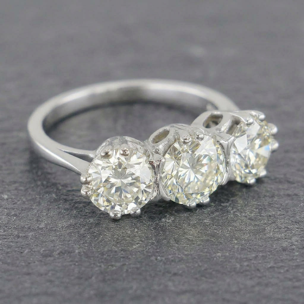 Pre-Owned 18ct White Gold Diamond Trilogy Ring